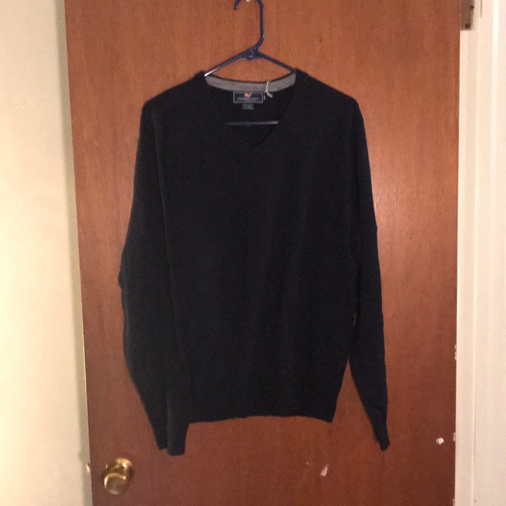 Vineyard Vines V neck sweater
